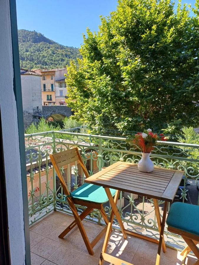 Riverside Apartment سوسبيل المظهر الخارجي الصورة