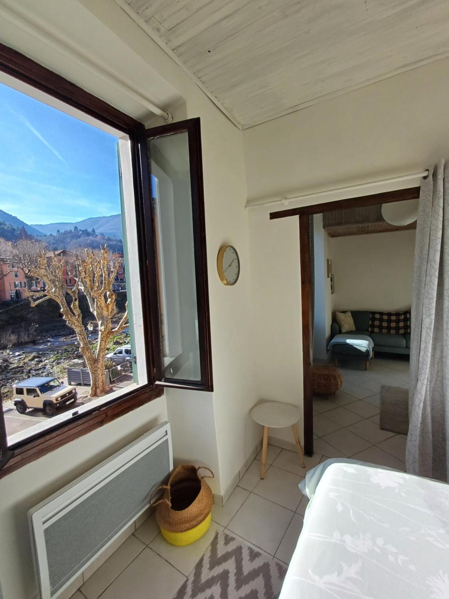 Riverside Apartment سوسبيل المظهر الخارجي الصورة